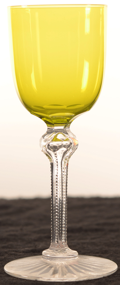 Val Saint-Lambert geslepen stam Riesling groen 165 — Val St-Lambert, modele pied taille Riesling vert, verre de vin en cristal, hauteur 165 mm <br>
