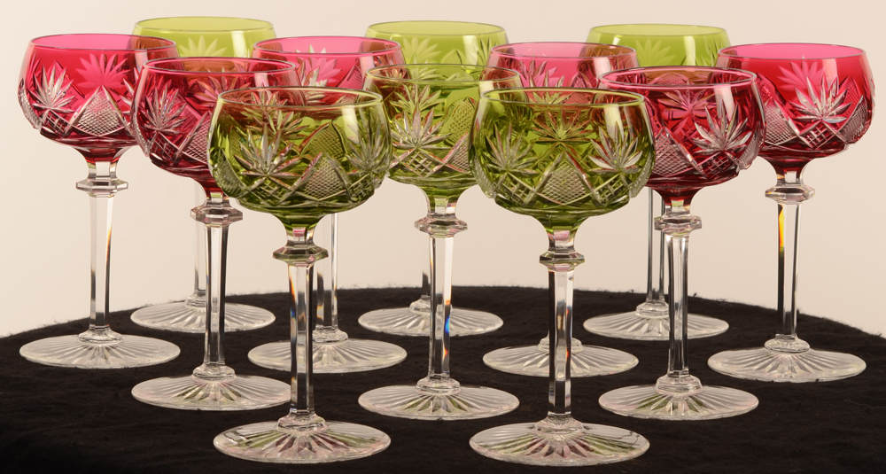 Val Saint-Lambert Berncastel set red/green — <p>Une série de verres du modèle Berncastel, couleurs rouge et vert&nbsp;</p>