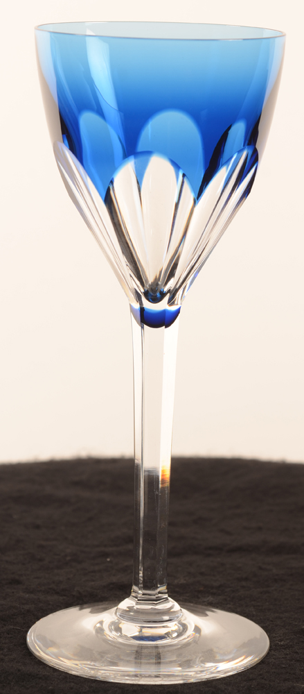 Val St-Lambert — <p>Verre en couleur bleu, hauteur 19 cm</p>