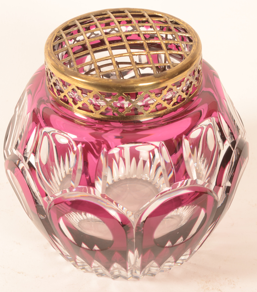 Val Saint-Lambert Pique Fleurs J. Simon — with the typical pinkish purple crystal overlay