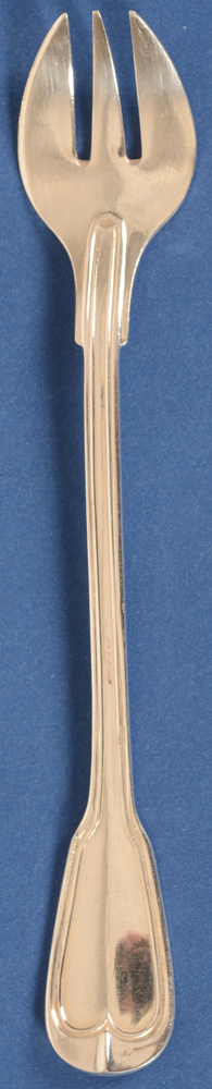 Van Hooff — Detail of the silver oyster fork, front