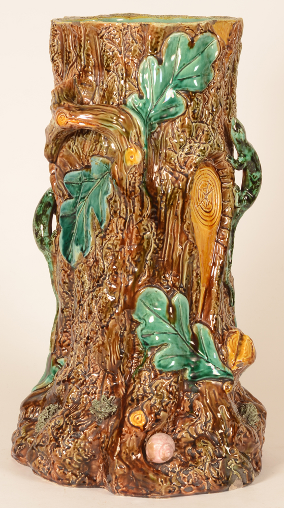 Victorian majolica umbrella stand — Porte-cannes en ceramique dans le genre de Palissy, fin 19me