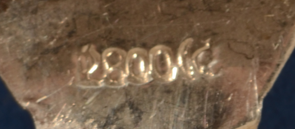 Vereinigte Silberwaren Fabrik Düsseldorf — Marks mark, alloy mark and German state mark on each fork