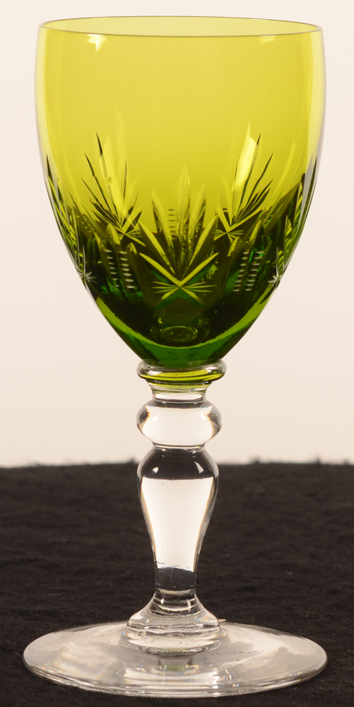 Val Saint-Lambert Gretel green 140 — Val Saint-Lambert, modele Gretel, verre en cristal vert et blanc, hauteur 140 mm