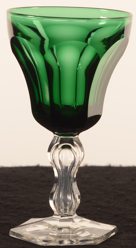 Val Saint-Lambert Lalaing dark green 130 — Val St-Lambert, modele Lalaing, verre en cristal vert fonce et blanc, hauteur 130 mm