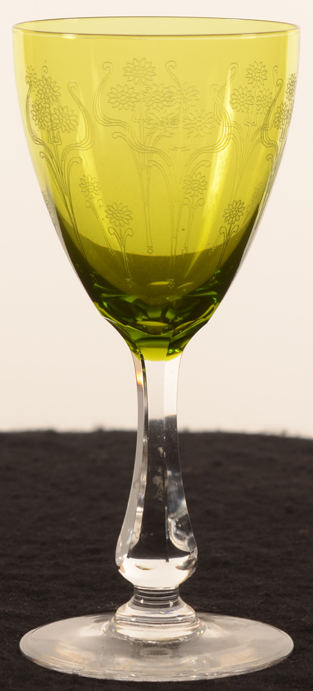 Val Saint-Lambert Leon Ledru art nouveau green 138 — Val St-Lambert, modele Leon Ledru art nouveau, verre en cristal vert et blanc, hauteur 138 mm