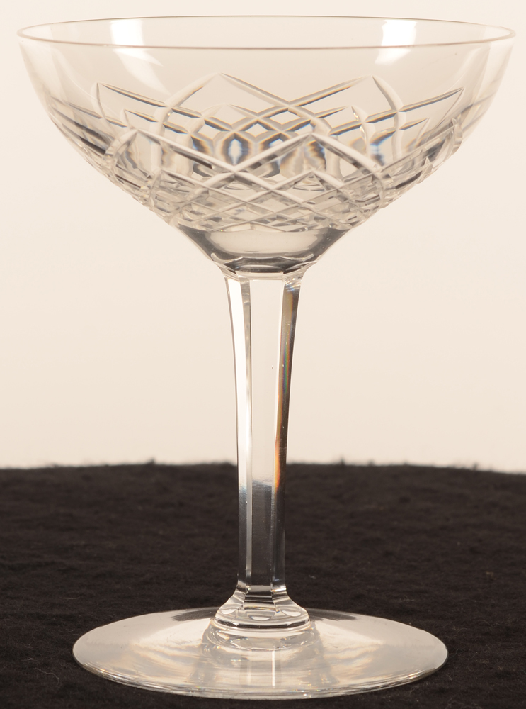 Val Saint-Lambert Nestor taille coupe 135 — Val St-Lambert, modele Nestor taille, coupe en cristal, hauteur 135 mm