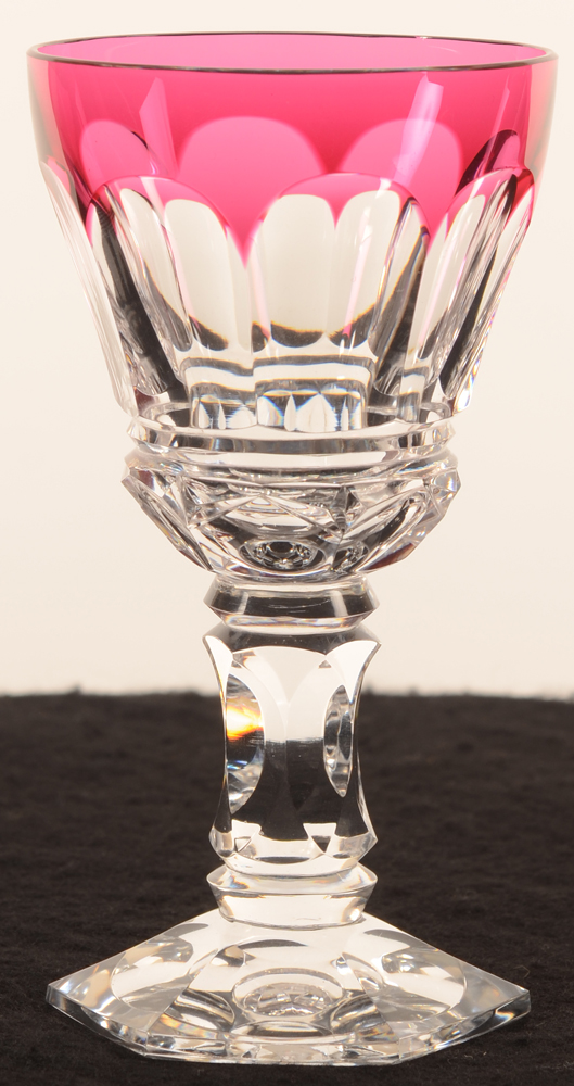 Val Saint-Lambert Royal red 133 — Val St-Lambert, modele Royal, verre en cristal rouge et blanc, hauteur 133 mm