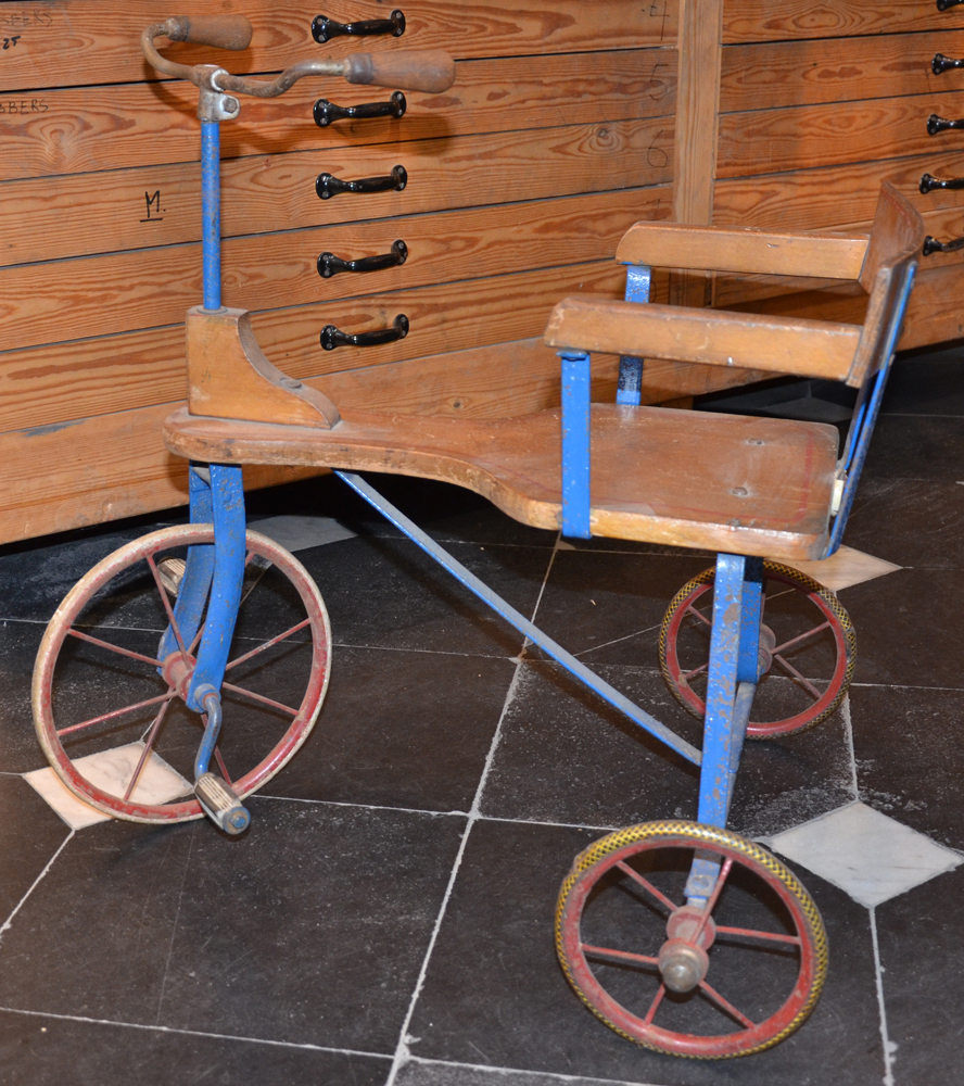 Torck (Deinze) — Amusant petit tricycle de Torck à Deinze, probablement années '50