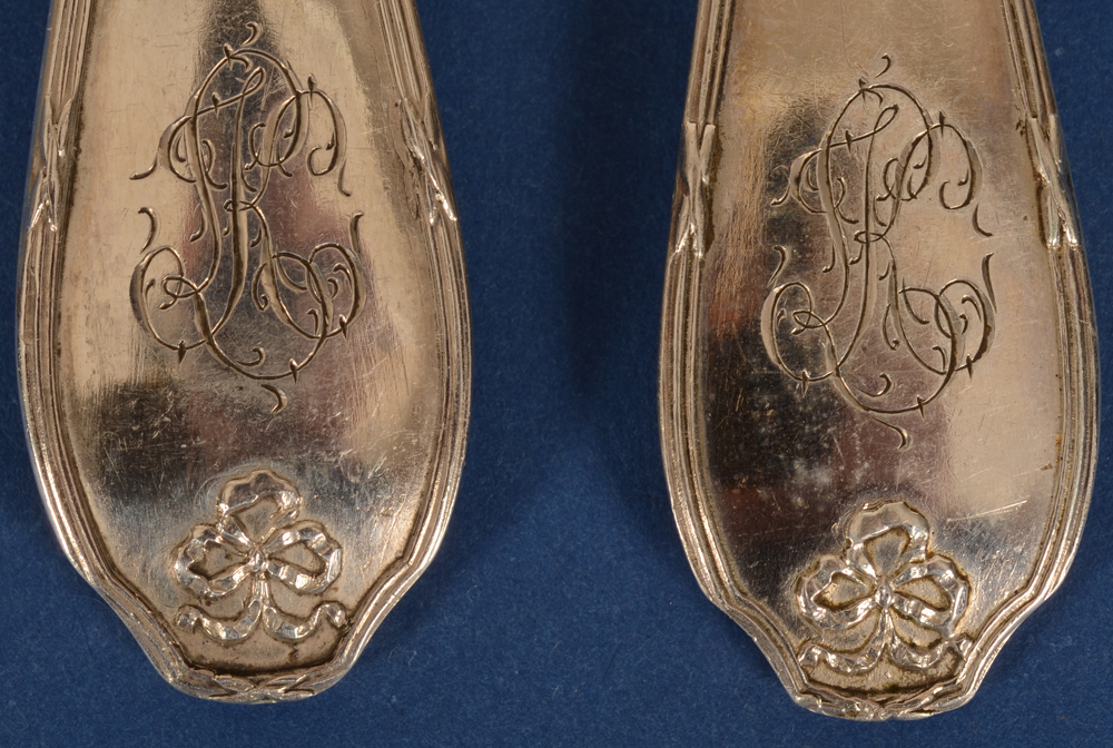 Otto Wiskemann — Detail of the handmade engraving at the back