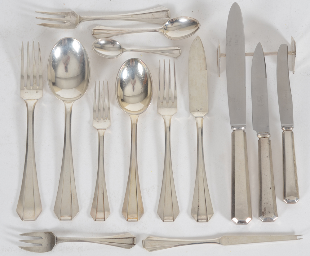 Delheid Frères — Beau couvert art deco en argent massif, assemblé pour 6 personnes