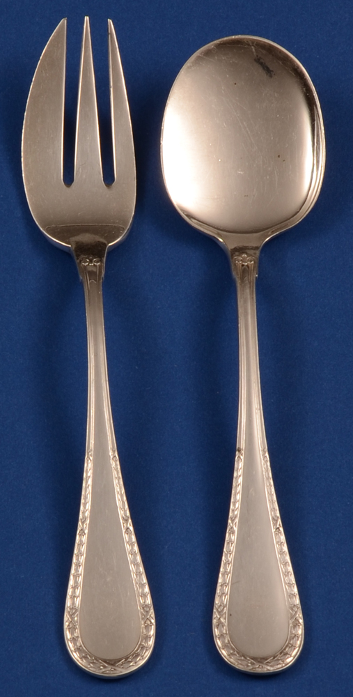 Wolfers 219 L XVI Laurier Ice and Cake — Fourchette a gateau et cuilliere a glace en argent de Wolfers, modele 219 L XVi Laurier&nbsp;