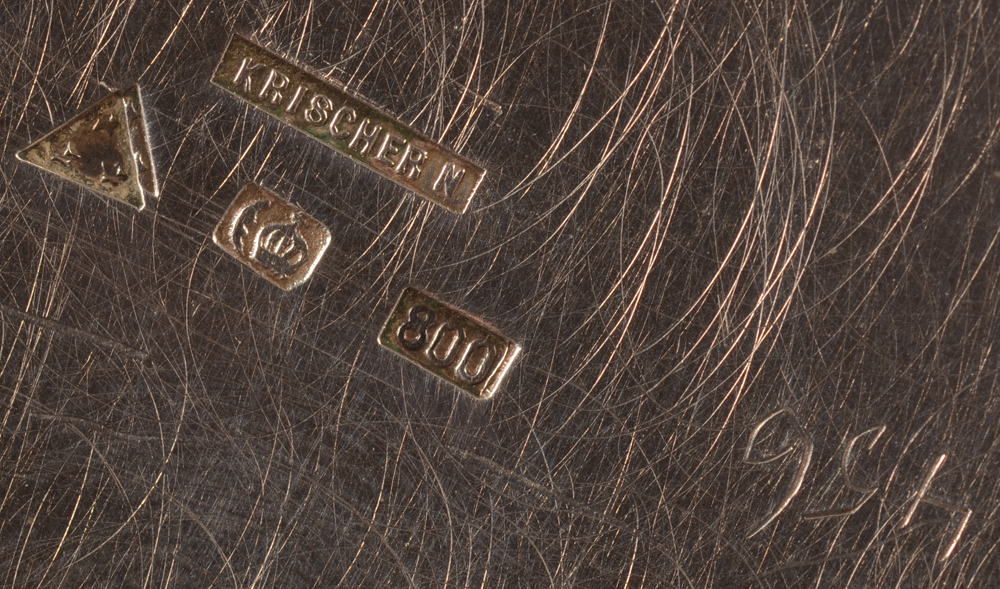 Wolfers Freres — Marks on the bottom of the beaker: retail mark of Krischer (Dusseldorf), makers mark of Wolfers, Germanstate marks and alloy mark 800 (/1000)