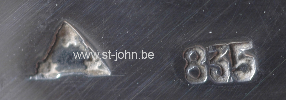 Wolfers Freres, makers mark and alloy 835(/1000).