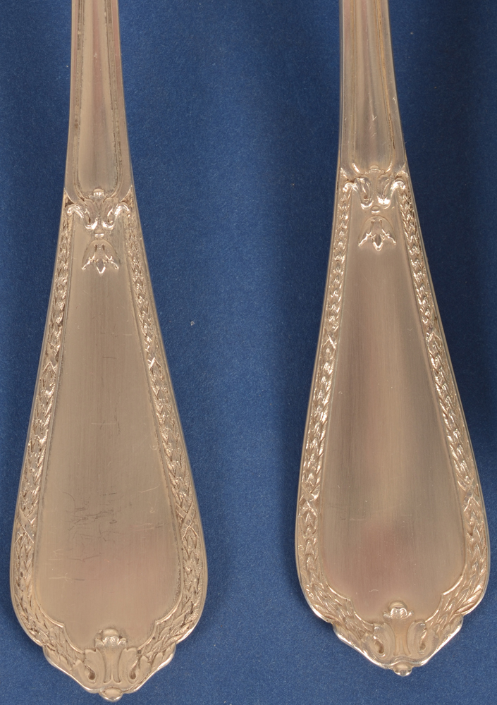 Wolfers Freres 206 L XVI — The handles with matted surface