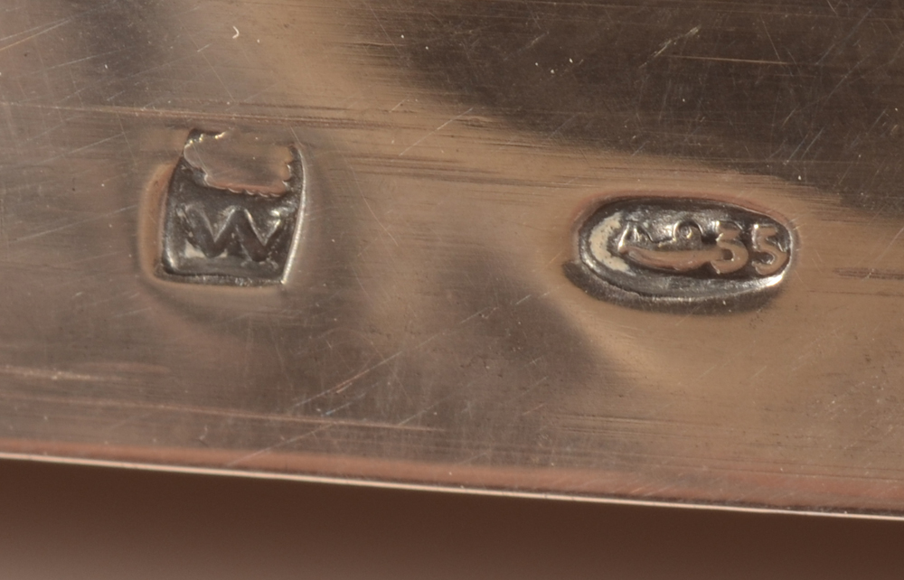 Wolfers Frères — Marks on the rim of the surtout