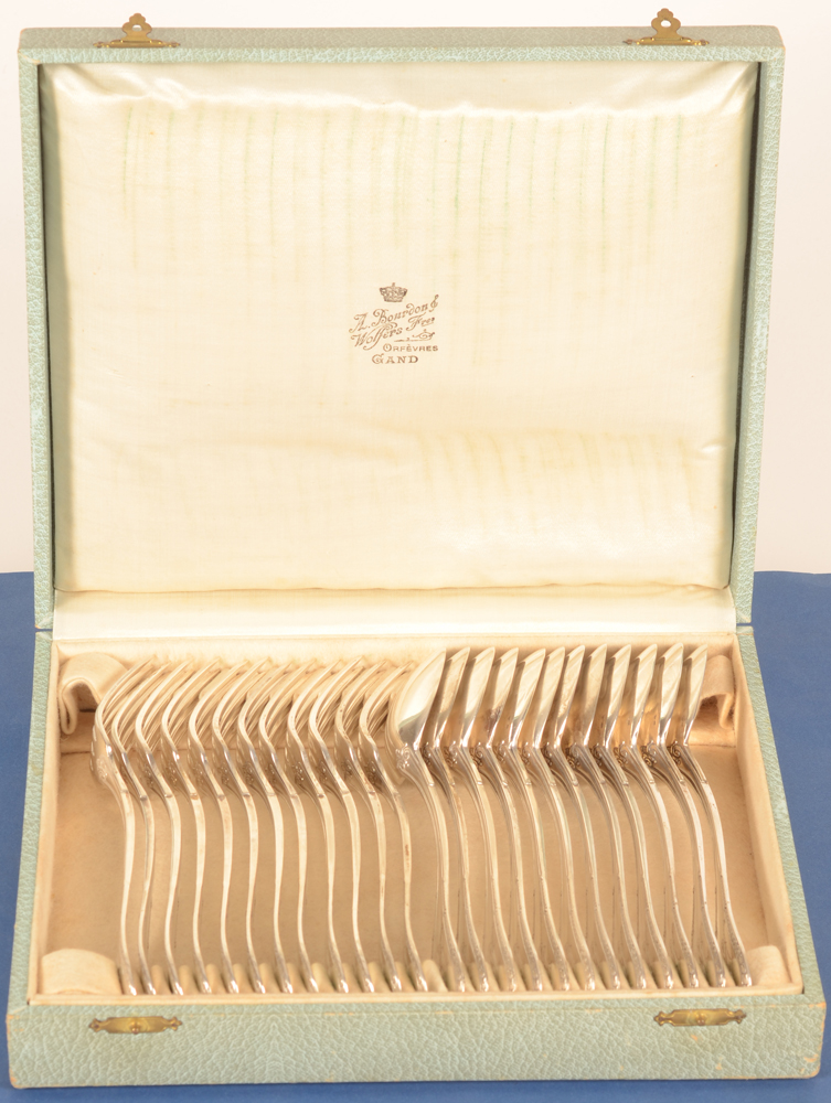 Wolfers Freres 219 L XVI laurier  — The forks and spoons in their shrine