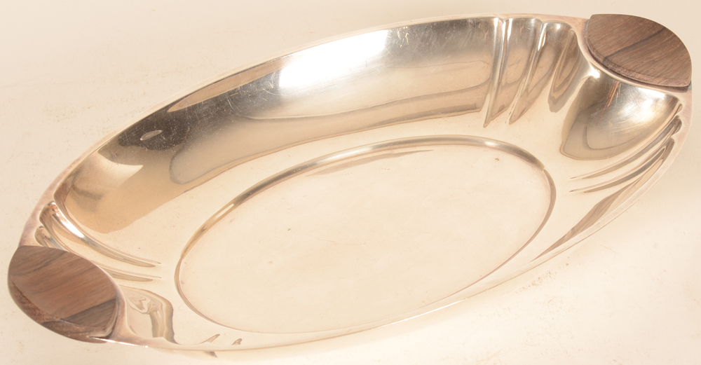 Wolfers Freres S.A. — Coupe en argent et bois de style art deco