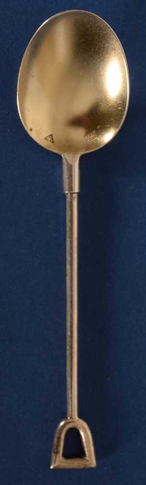 Wolfers Freres — Detail of one of the spoons with D-handle