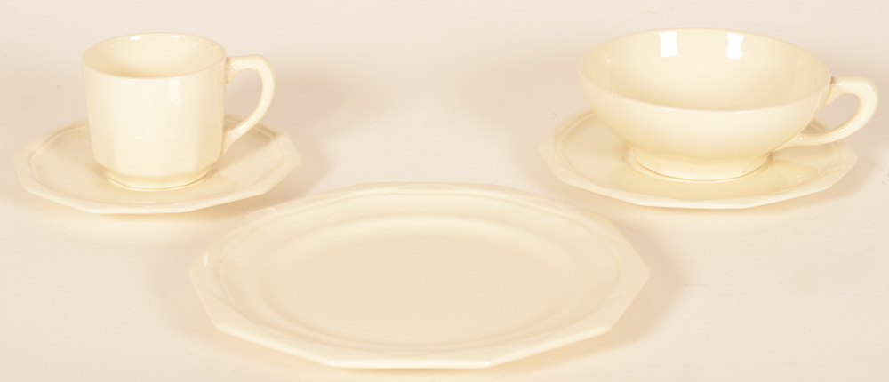 Philippe Wolfers — Service de table à dessert Gioconda, pour 8 personnes en faience Boch Keramis
