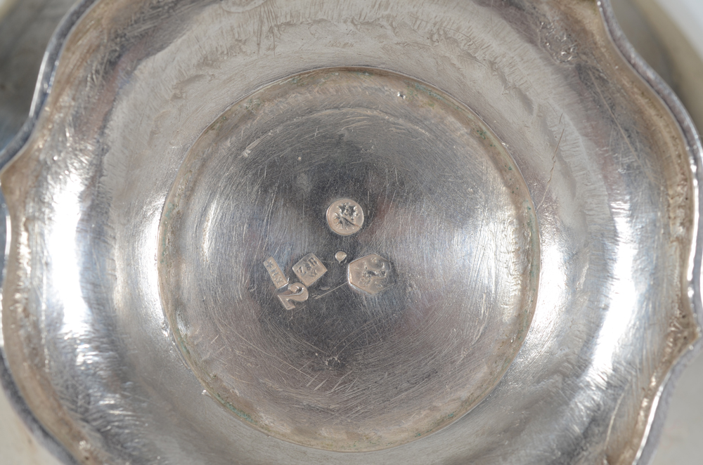 Lambertus E. Haenen (attr) — Marks on the bottom of the piece