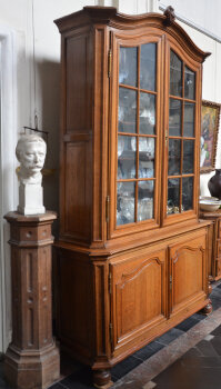 18th century Louis XIVth display cabinet