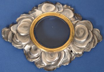 Decorative silver cloud frame