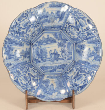 Delft lobed dish