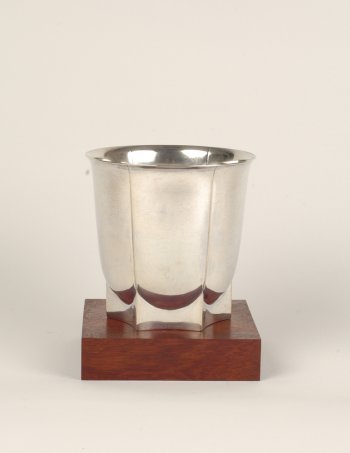 Jean Emile Puiforcat silver bowl on a wooden base