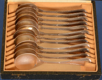 Wolfers Frères 12 silver ice cream spoons rubans croisés